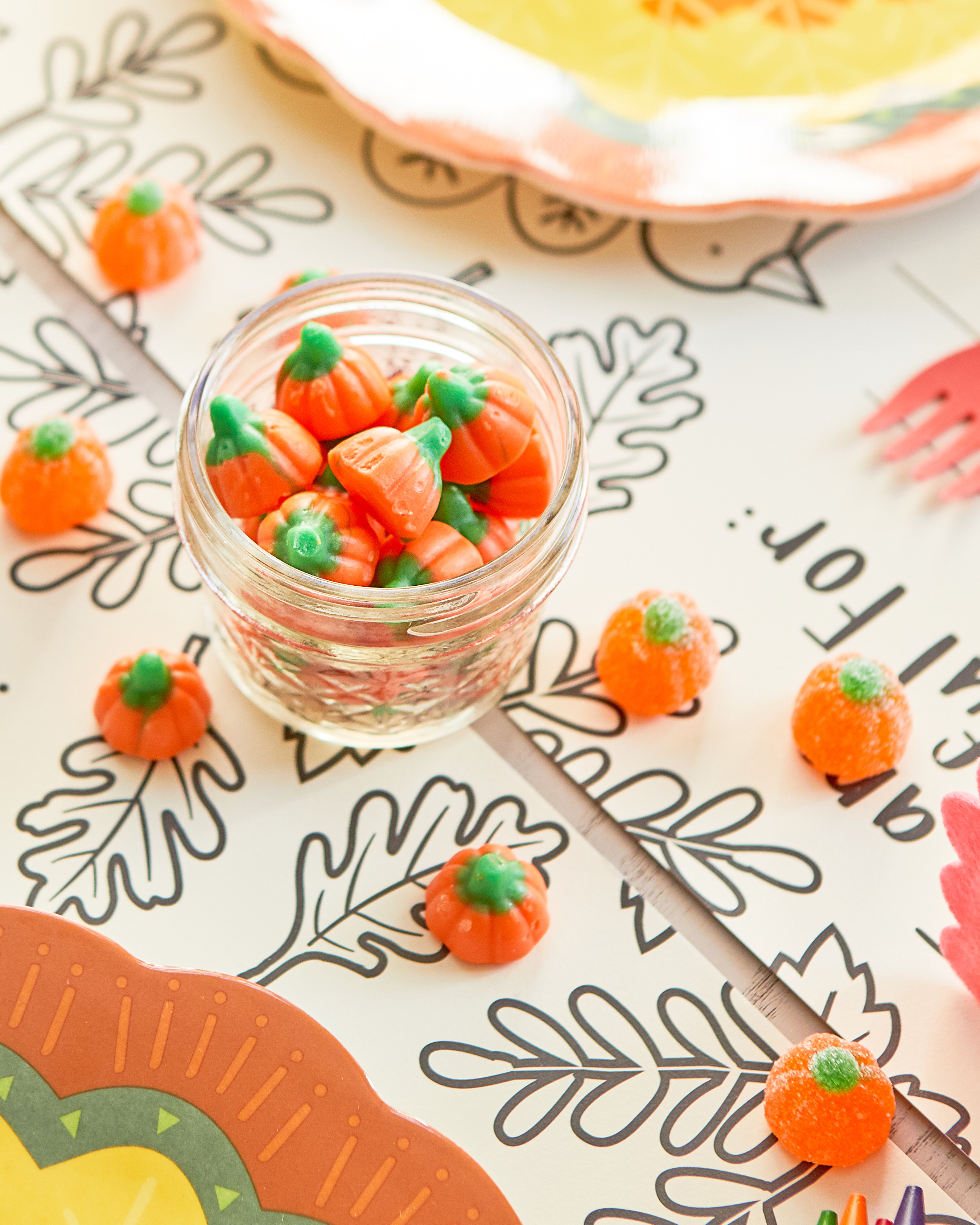Thanksgiving Kids’ Table & Tips for Entertaining Kids During the ...